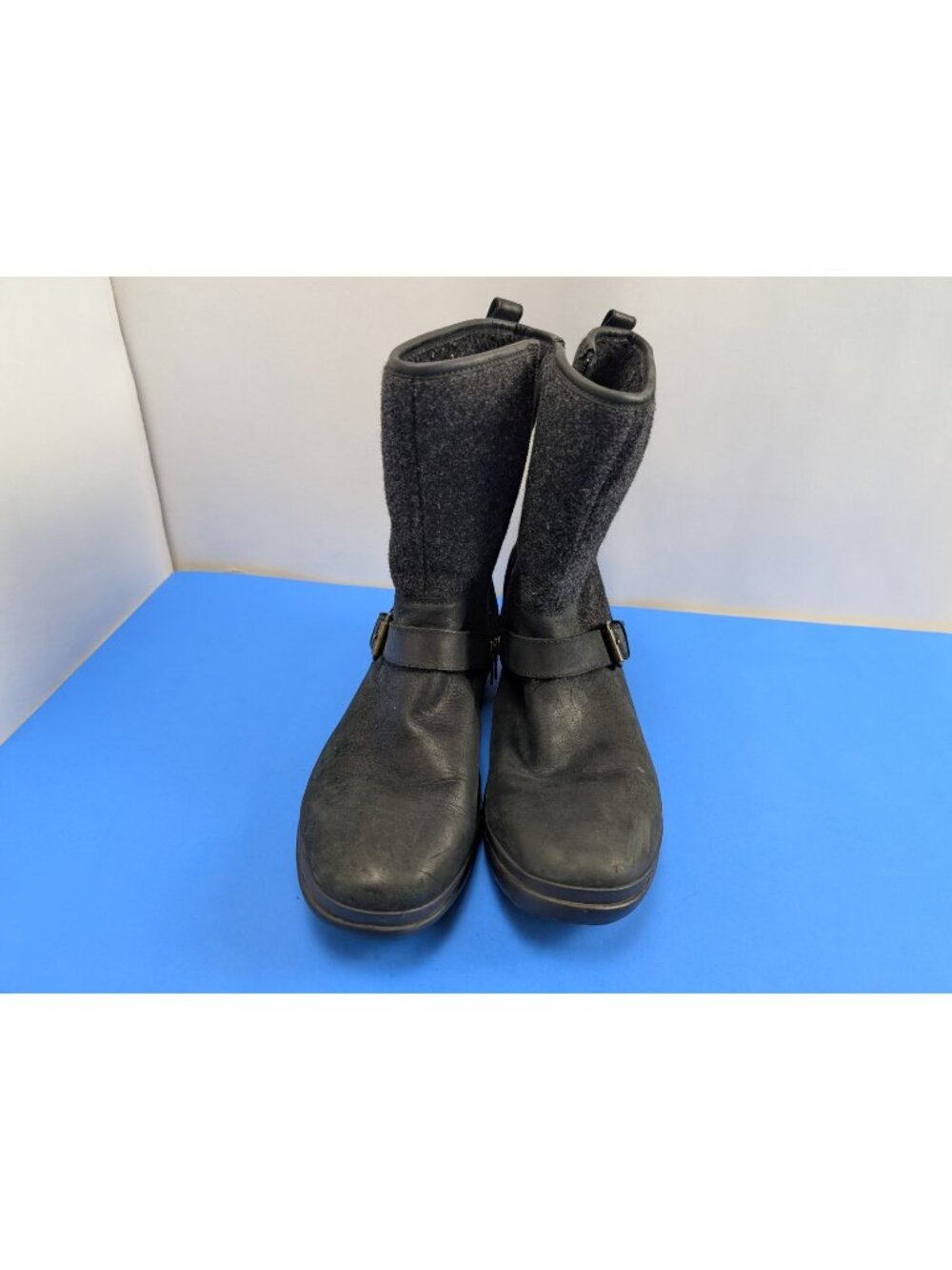 UGG Robbie Waterproof Mid-Calf Boots Black Gray Wool Lined Zip Buckle 10